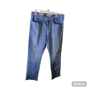 NWOT Levi's Women's Size 12 short 31/28 classic straight midrise Blue Jeans